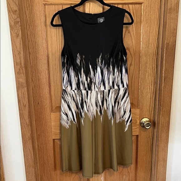 Vince Camuto Black and Gold Patterned Midi Dress - Picture 1 of 4